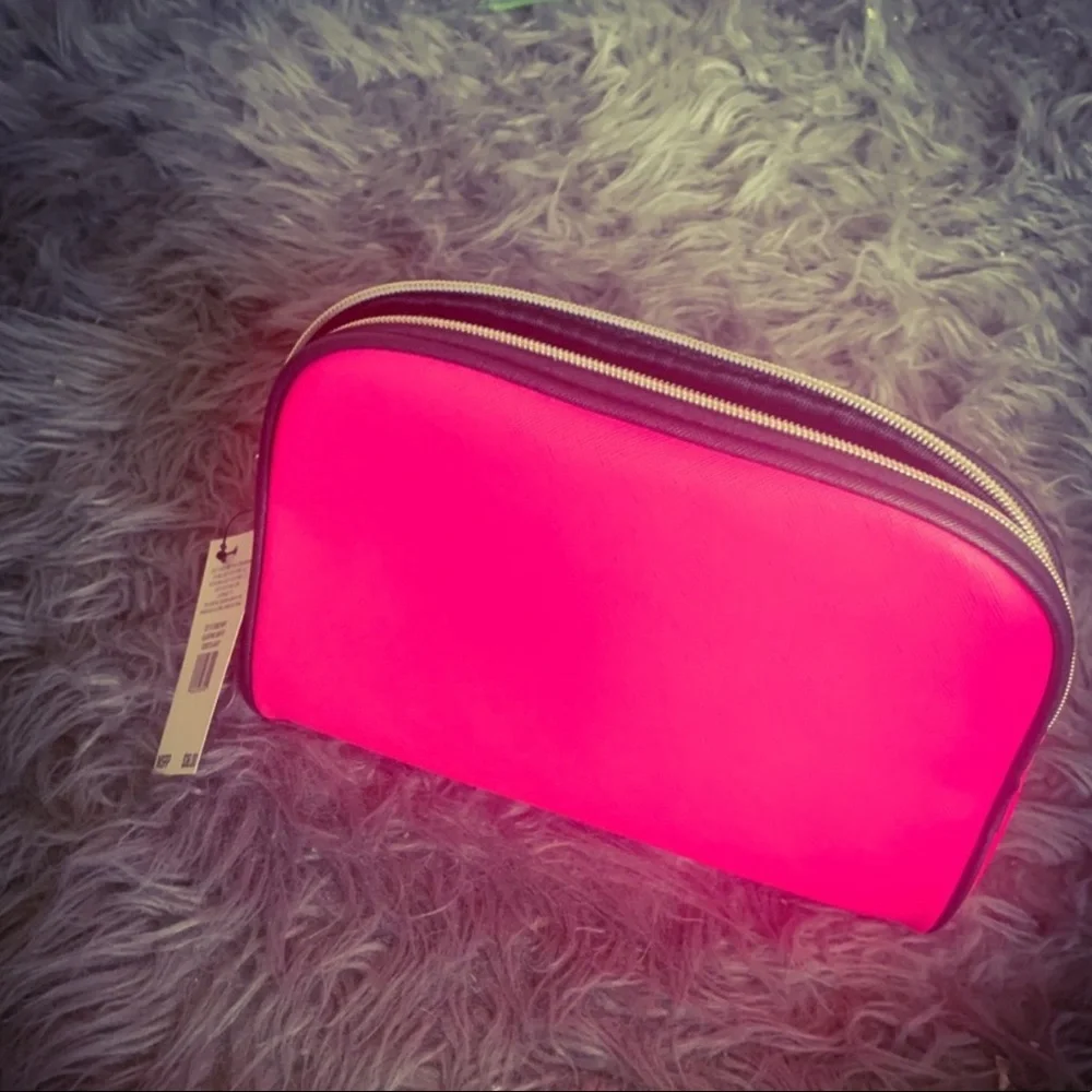 New Juicy Couture Woman’s Simply Stunning Hot Pink & Black Clutch